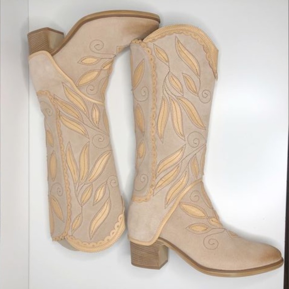 Sundance Birch Leaf Boots - NWOT - Picture 1 of 1